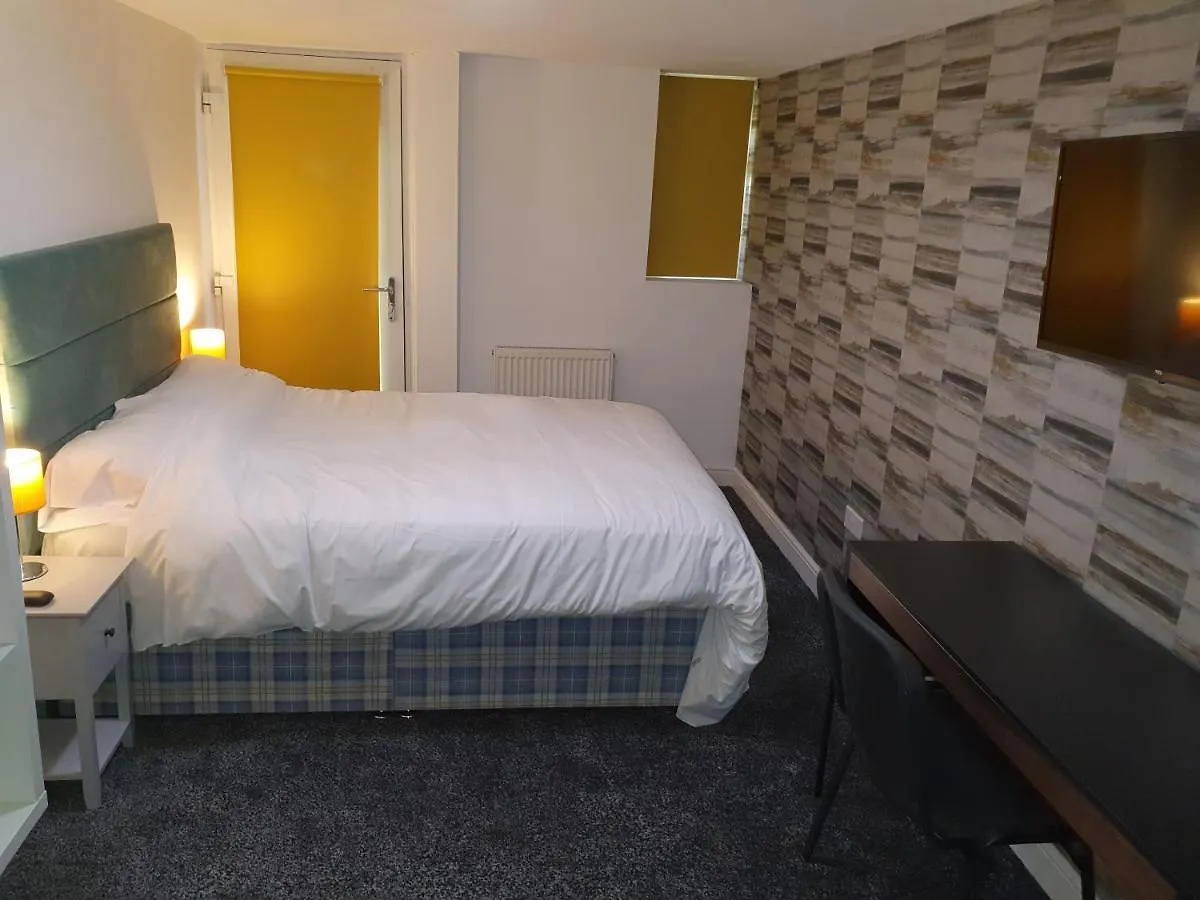 Hotel Lyndene House Huddersfield