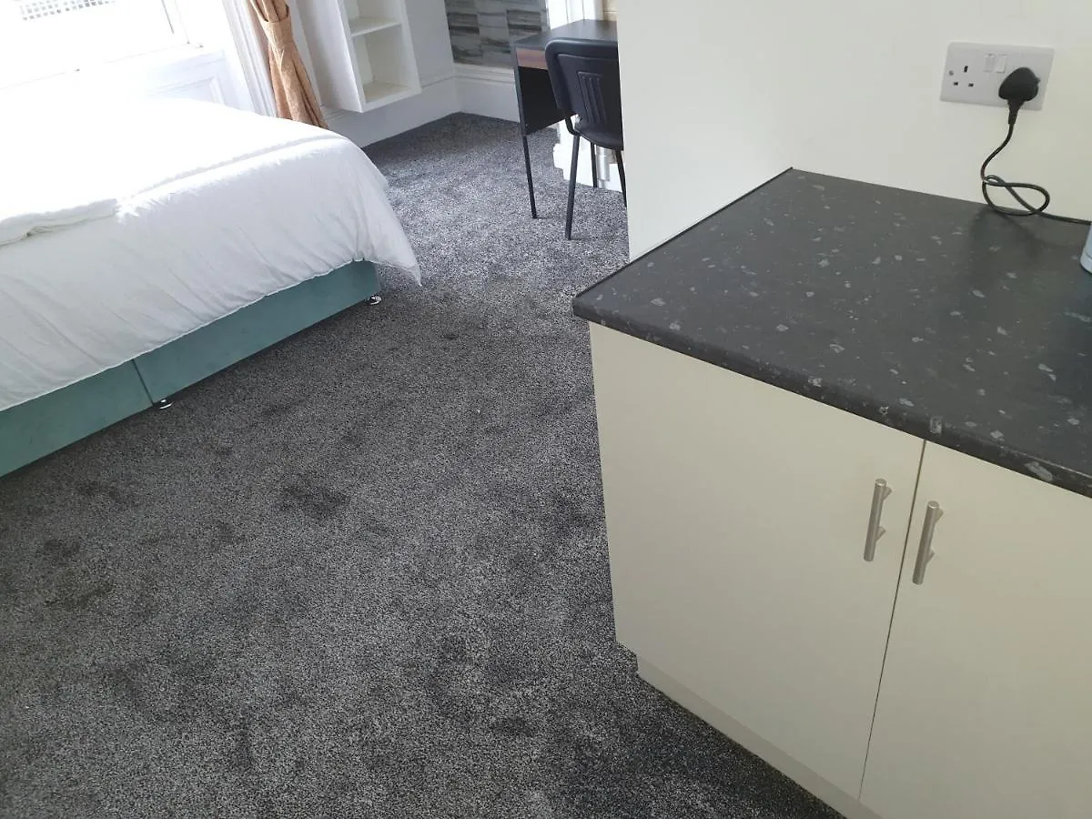 Hotel Lyndene House Huddersfield 0*,